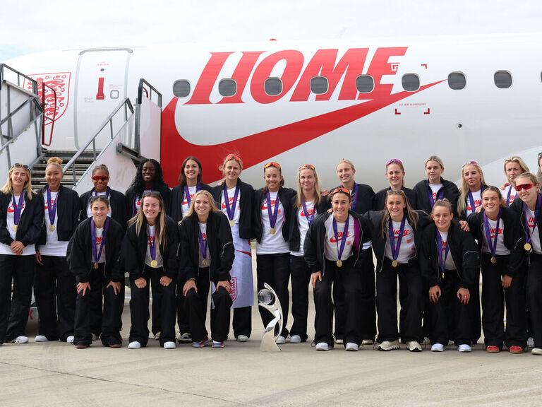 England celebrating Euro glory with Downing Street trip, bus parade