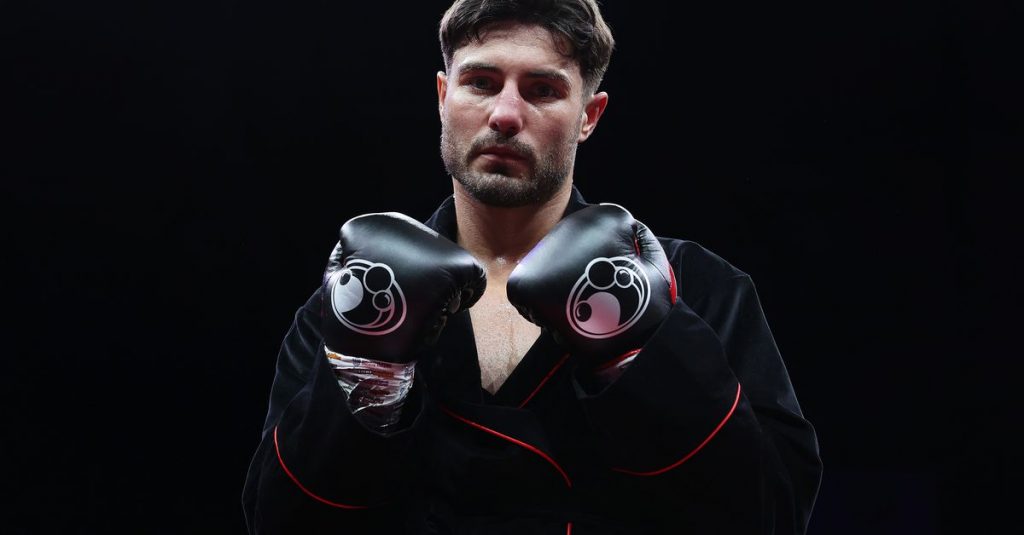 ‘Let’s make that fight’: Kelly says he’s willing to face Murtazaliev, Ennis, and Zayas
