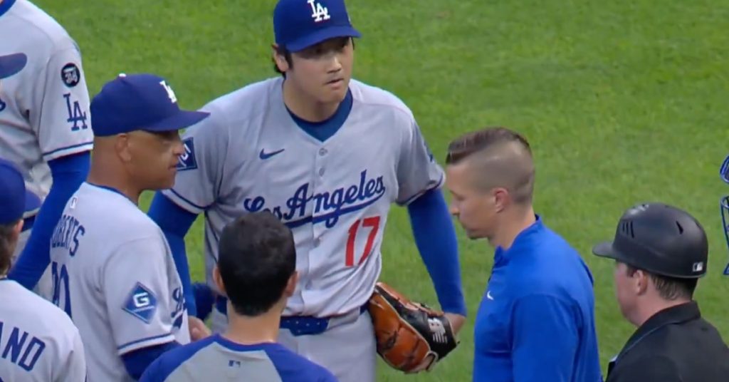 Shohei Ohtani injury watch: Dodgers superstar removed as pitcher vs. Reds