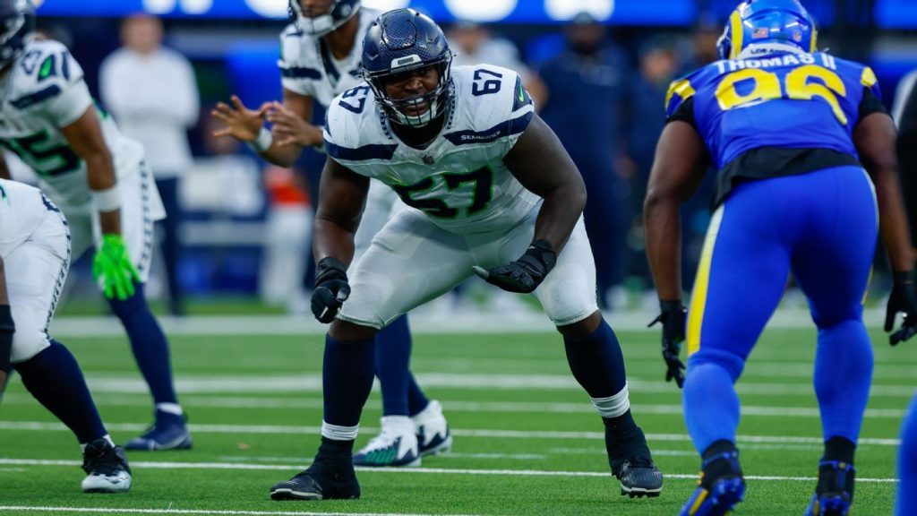 Source: Seahawks LT Cross has finger surgery