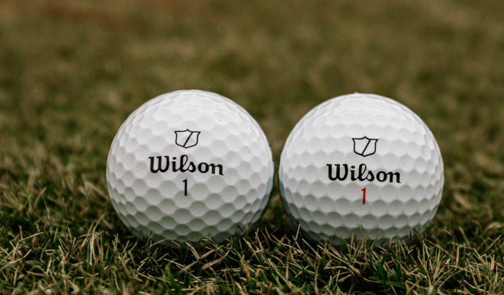 WATCH: Amateur golfer suffers pain of double-hit attempting chip for bogey