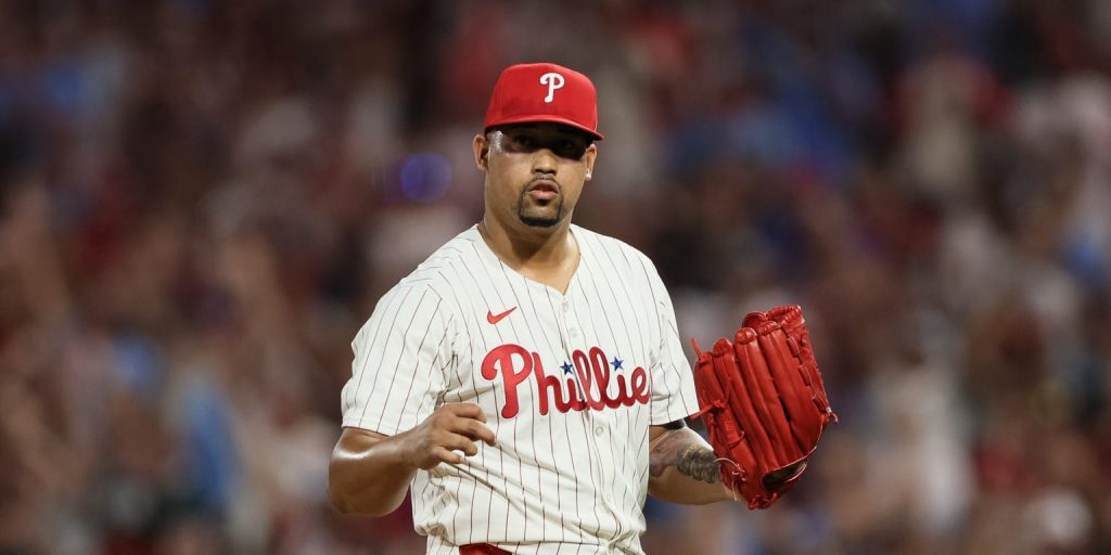 Duran brings record heat to close out Sánchez's 8-inning gem