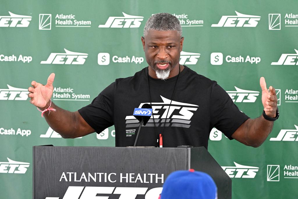 Aaron Glenn concedes Jets’ passing attack not yet up to snuff