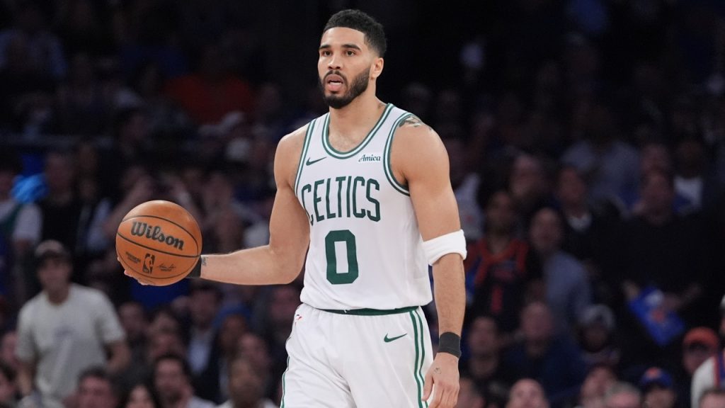 Celtics’ Jayson Tatum seen without boot, brace at Patriots training camp