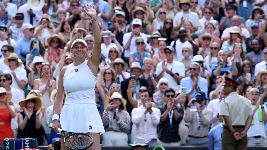 Wimbledon: Amanda Anisimova upsets Aryna Sabalenka to reach her first Grand Slam final