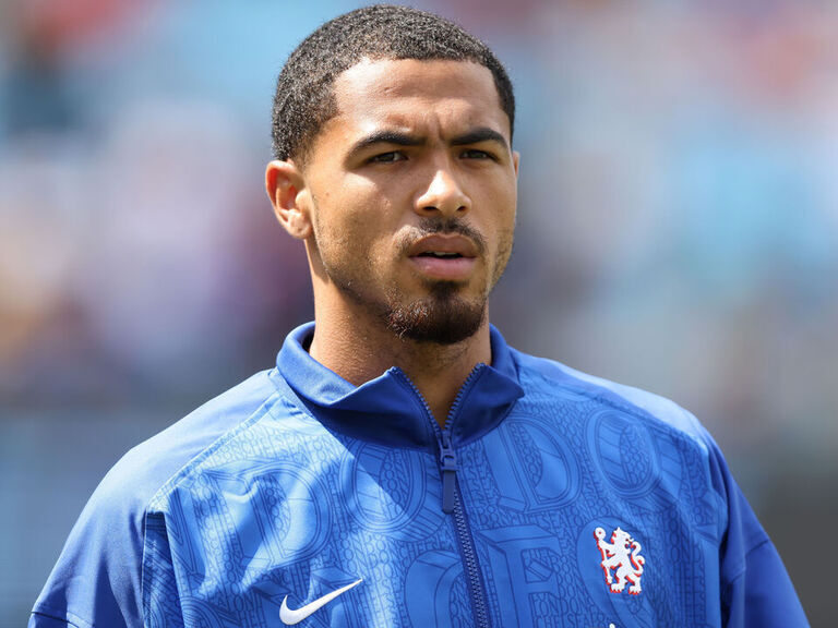 Chelsea defender Colwill undergoes ACL surgery