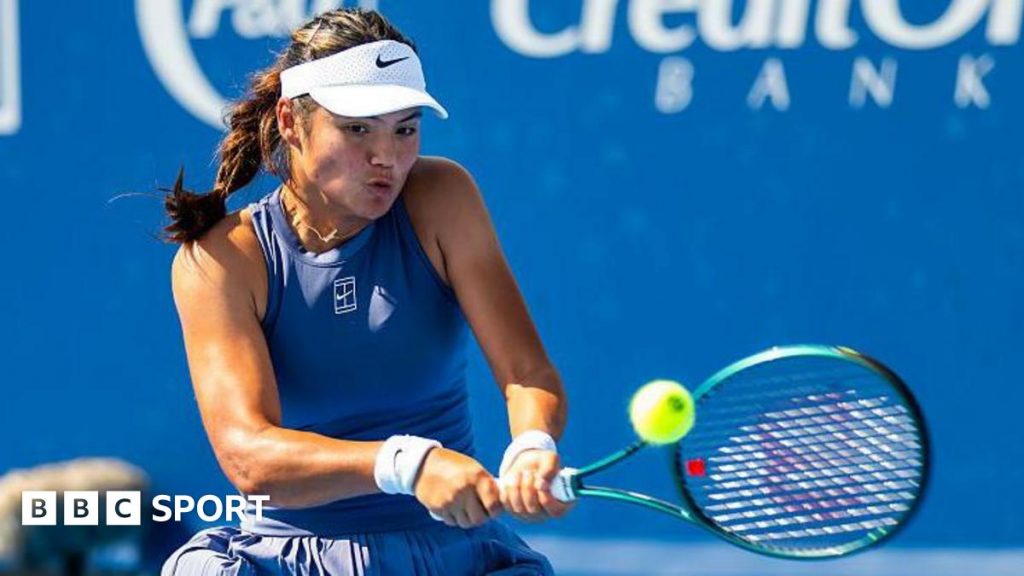 Raducanu wins first match with new coach Roig Raducanu wins first match with new coach Roig