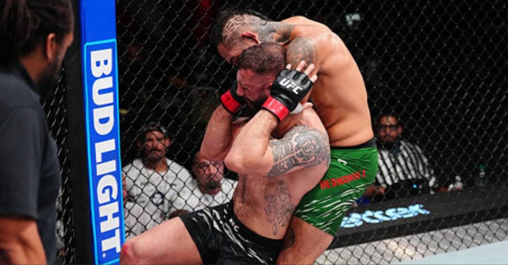 Anthony Hernandez Dominates and Chokes Out Roman Dolidze in Epic Finish – UFC Vegas 109 Highlights