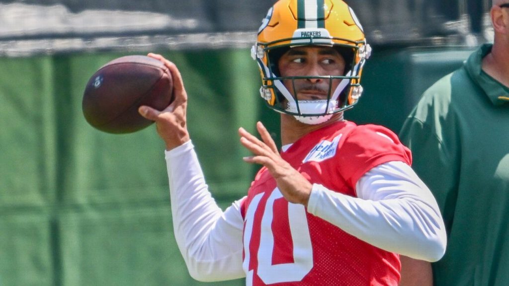 Packers QB Love to have left thumb procedure Packers QB Love to have left thumb procedure