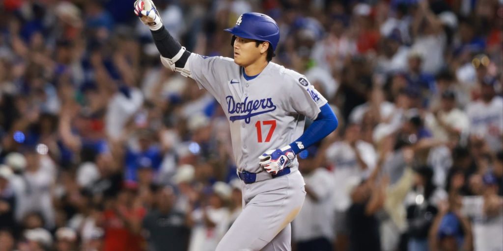 Ohtani's late homer doesn't hold up as LA falls into NL West tie