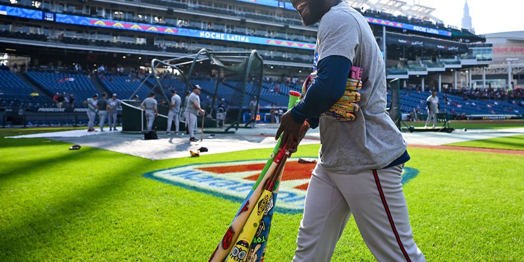 Harris continues multihit game streak with epic Players' Weekend bat collection