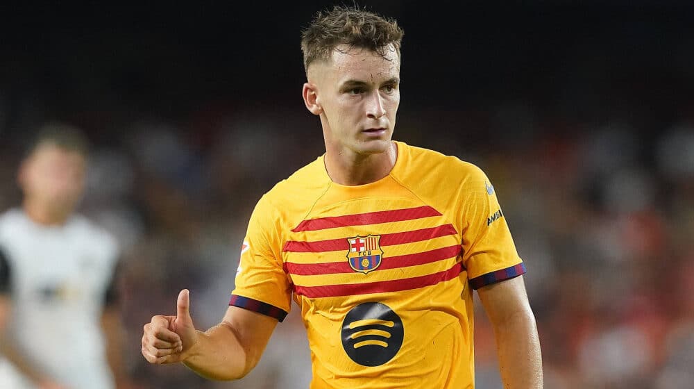 West Ham submit formal offer after opening talks to sign £25m star – report West Ham submit formal offer after opening talks to sign £25m star – report
