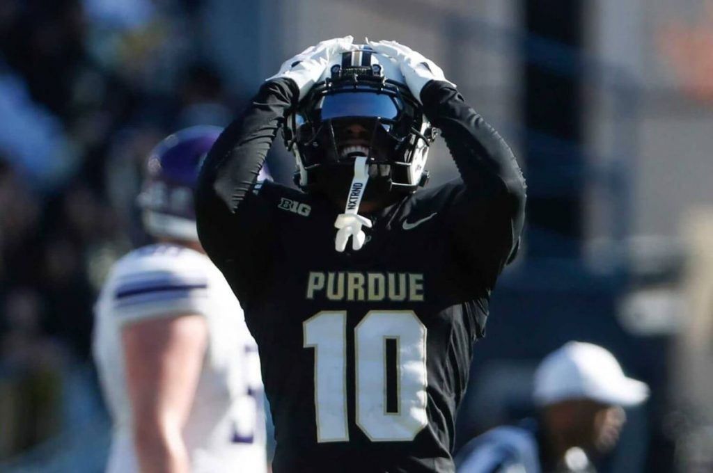 Portal Buzz: What we're hearing on key transfers, QBs on the radar, USF's deep pockets