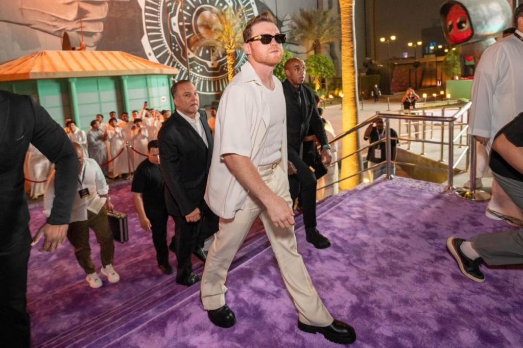 A Look at the Star-Studded Broadcast Team and the Hurdles Terence Crawford Faces Against Canelo Alvarez A Look at the Star-Studded Broadcast Team and the Hurdles Terence Crawford Faces Against Canelo Alvarez