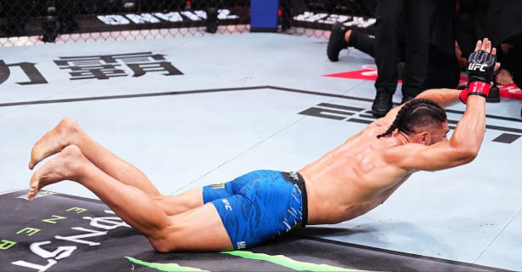 Johnny Walker’s Calf Kicks Seal Jaw-Dropping TKO Against Mingyang Zhang – UFC Shanghai Highlights