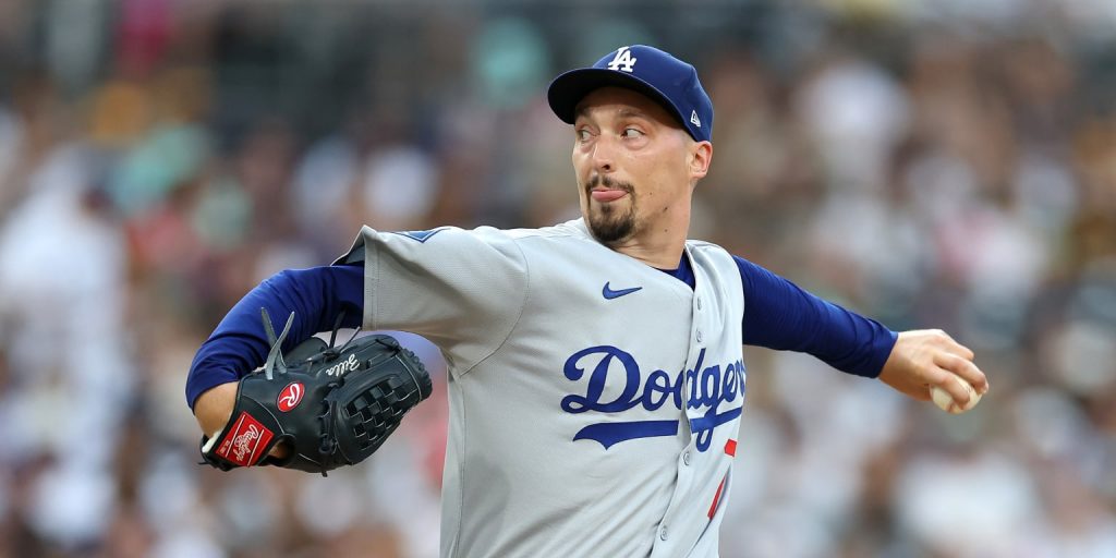 NL West knotted despite Dodgers' late threats