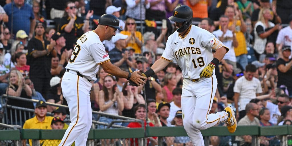 Triolo continues August tear with homer, triple vs. Rockies