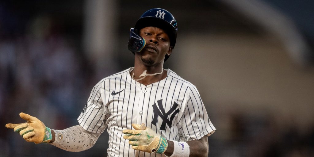 Mourning close friend, Jazz reaches 100 career HRs to lead Yanks past Red Sox Mourning close friend, Jazz reaches 100 career HRs to lead Yanks past Red Sox