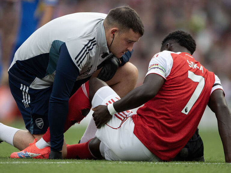 Report: Saka will miss up to 4 weeks with hamstring injury