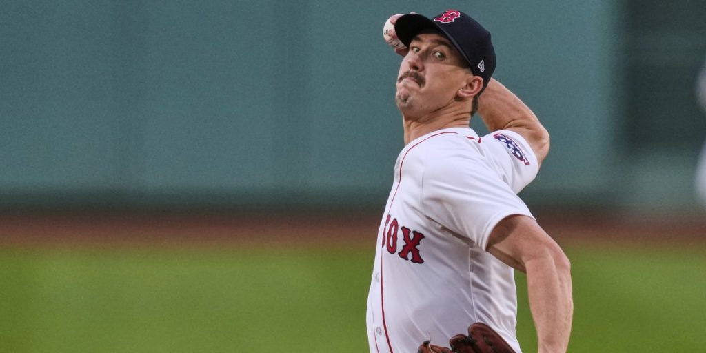 Buehler agrees to deal with Phils, will be postseason eligible (source)