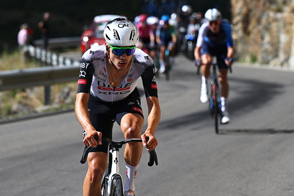 Juan Ayuso breaks long-term contract to leave UAE Team Emirates-XRG early over 'differences in vision' Juan Ayuso breaks long-term contract to leave UAE Team Emirates-XRG early over 'differences in vision'