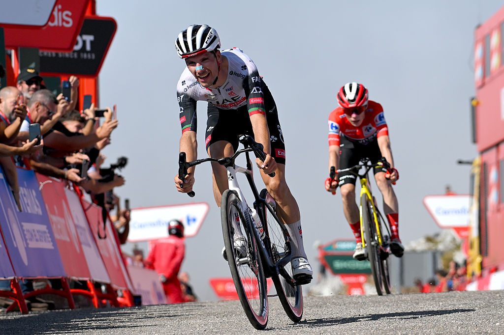 As it happened: GC showdown on the devastating Alto de l’Angliru at end of stage 13 of the Vuelta a España
