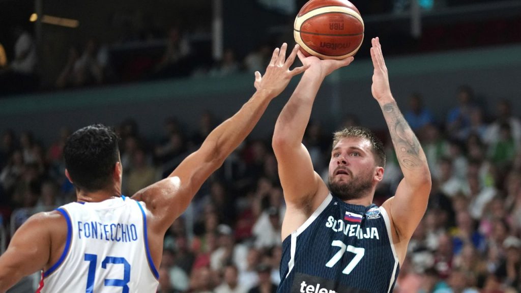 Luka Doncic scores 30 in first half of EuroBasket knockout game vs. Italy Luka Doncic scores 30 in first half of EuroBasket knockout game vs. Italy