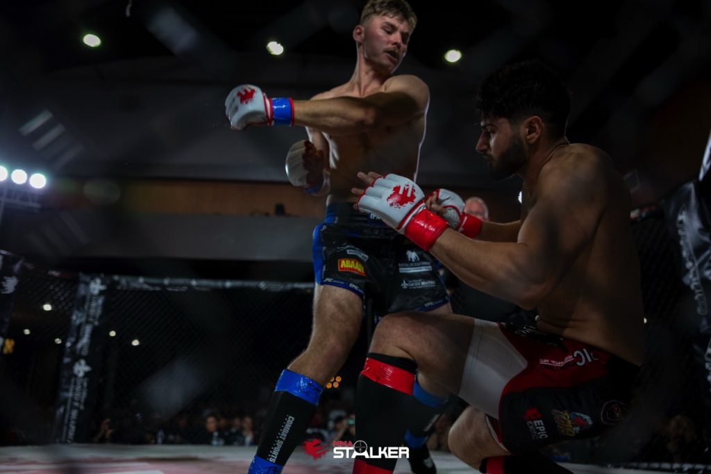 Experience the Power: Hendrickson’s 9-Second Knockout Over Siraj Khatib Experience the Power: Hendrickson’s 9-Second Knockout Over Siraj Khatib