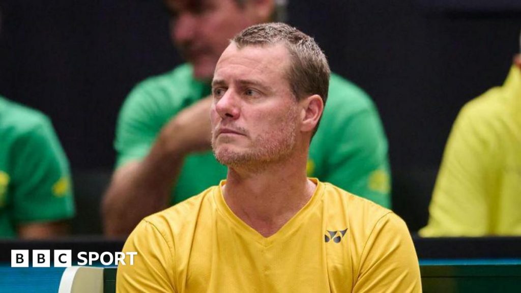 Hewitt gets two-week ban for pushing doping official