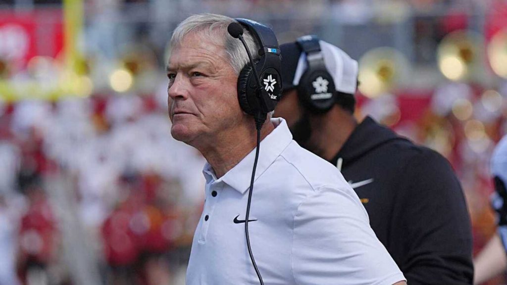 'You're gone': Why one Big Ten powerhouse has already killed its CFP hopes 'You're gone': Why one Big Ten powerhouse has already killed its CFP hopes