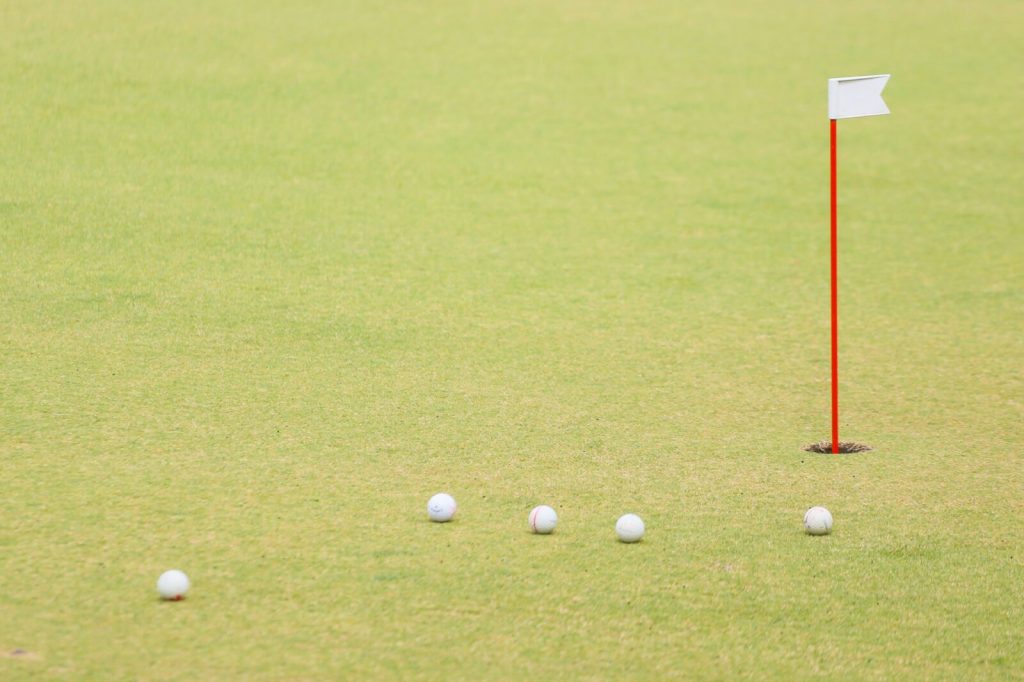 A Golfer’s Guide to the Dead Heat Dilemma