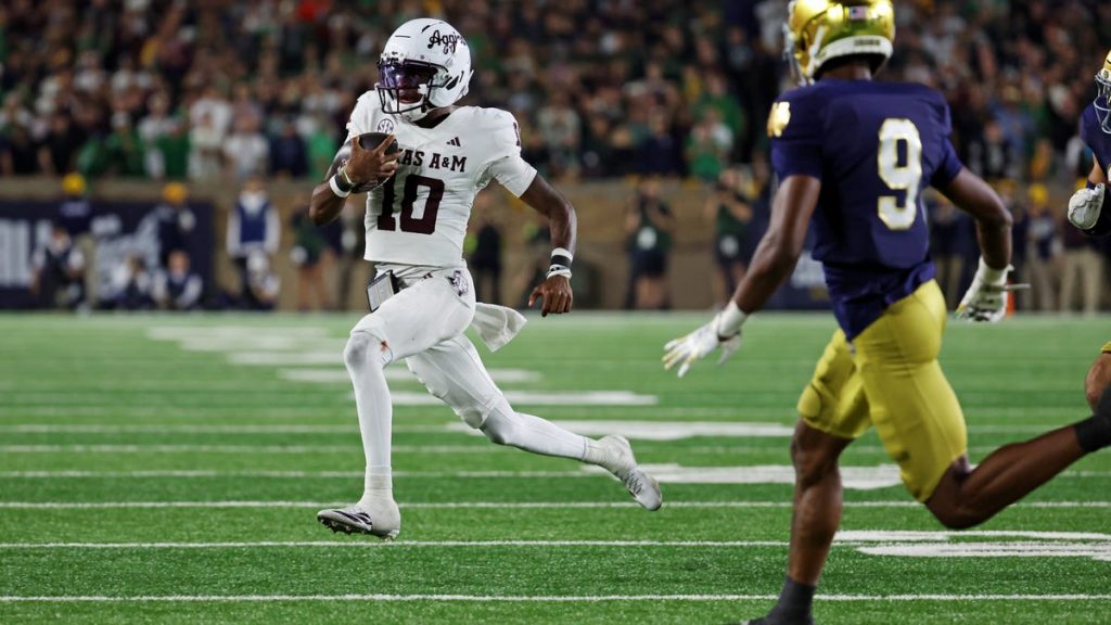 Topps adds insult to injury following Notre Dame's last-second loss to Texas A&M
