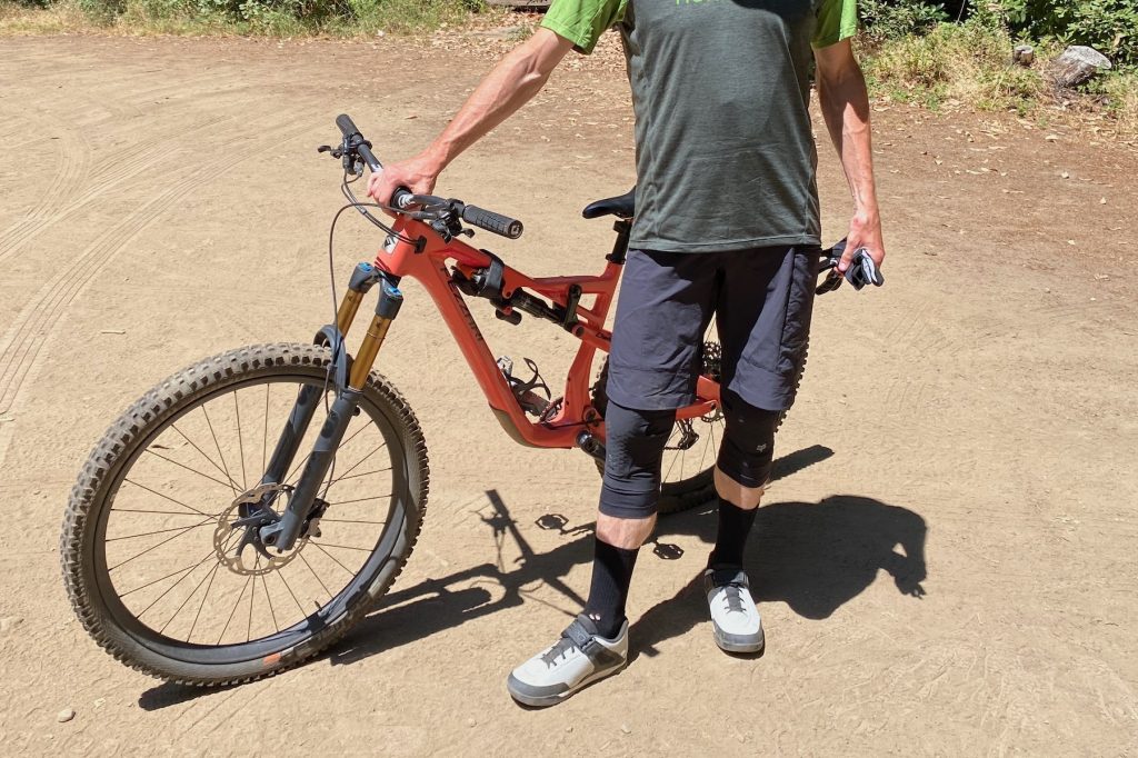 Fox Enduro Pro Knee Guard Review: Comfortable and Pedal-Friendly with Koroyd Protection? Fox Enduro Pro Knee Guard Review: Comfortable and Pedal-Friendly with Koroyd Protection?