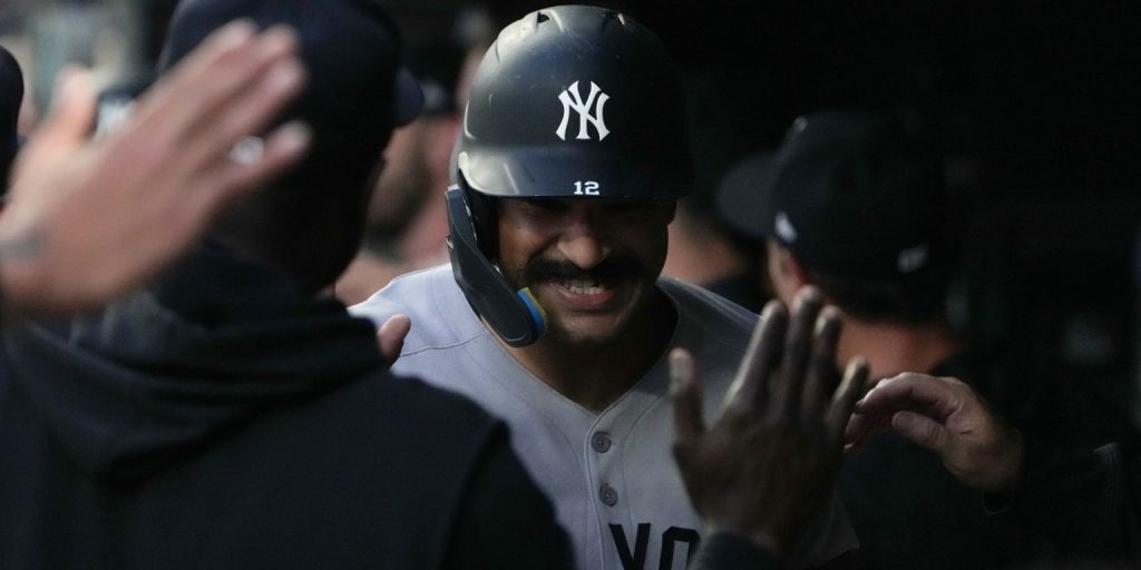 Bats rebound, then 'pen hangs on while Yankees hold breath Bats rebound, then 'pen hangs on while Yankees hold breath