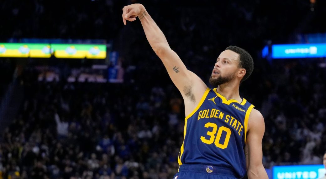 Stephen Curry beats Sabrina Ionescu in three-point shootout at All-Star weekend