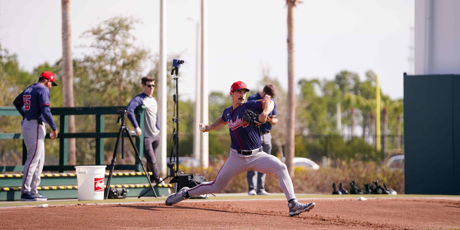 Strider toys with new pitch shapes in first spring BP session