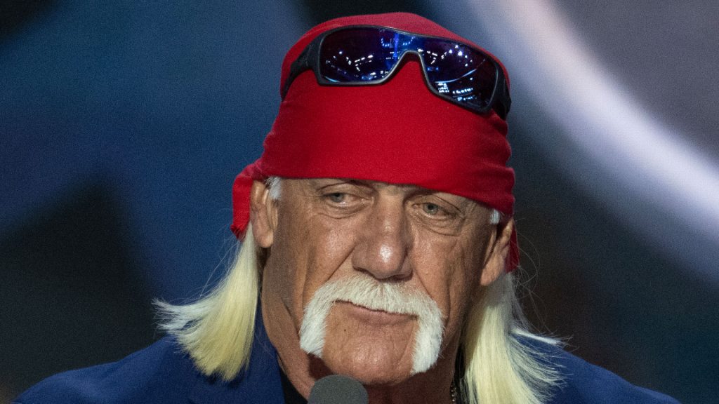 Hulk Hogan threatened with having wages withheld in pool lawsuit & took out M mortgage on Florida mansion before death