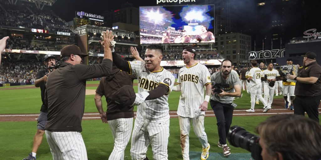 Padres walk off into October, return to postseason for 4th time in 6 years Padres walk off into October, return to postseason for 4th time in 6 years