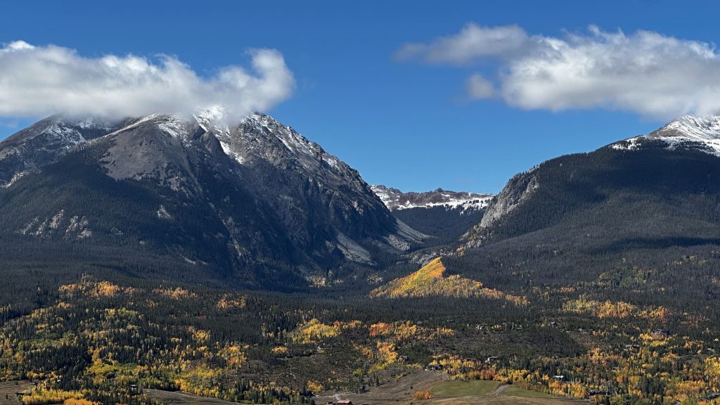 Why Silverthorne, CO, Should Be Your Next Fall Leaf Peeping Destination