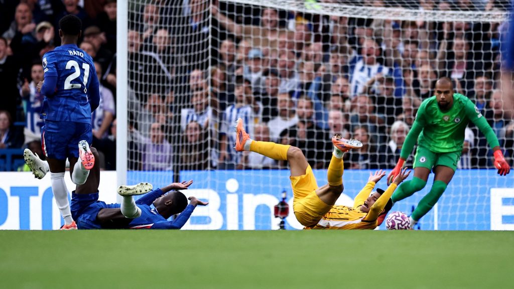 ‘Get it together’ – Troy Deeney left astounded by Chelsea refereeing decisions ‘Get it together’ – Troy Deeney left astounded by Chelsea refereeing decisions