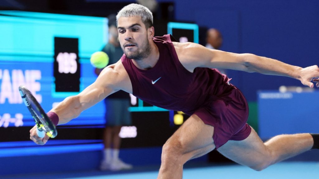 Alcaraz reaches Japan Open quarterfinals, praises physio for ankle treatment