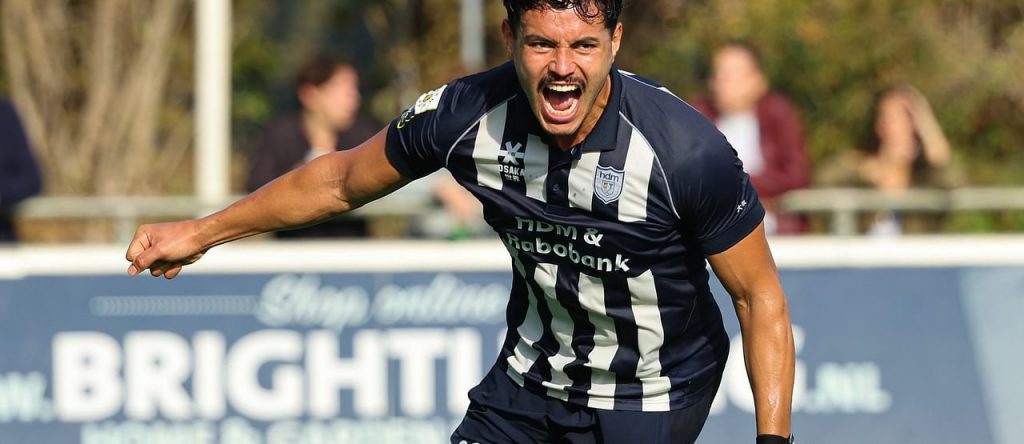 Hoofdklasse: HDM books first win, Pinoké new leader