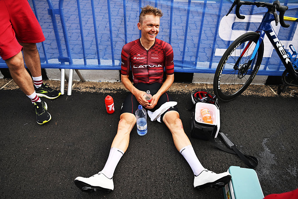 'World champion in the 70+ kilo category' – a tired Toms Skujiņš jokes after taking fifth in Kigali 2025 road race