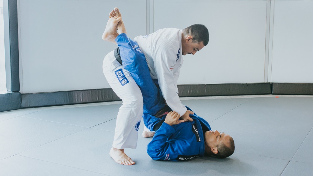 The Beginner’s Guide To Opening The Guard In BJJ The Beginner’s Guide To Opening The Guard In BJJ