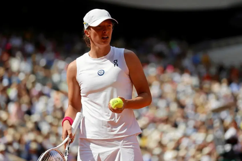 Iga Swiatek bluntly refuses to address WTA calendar again after surprise Beijing loss