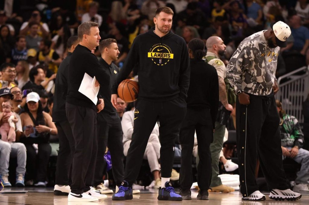 Without Luka or LeBron, the Lakers preseason opener went as you'd expect