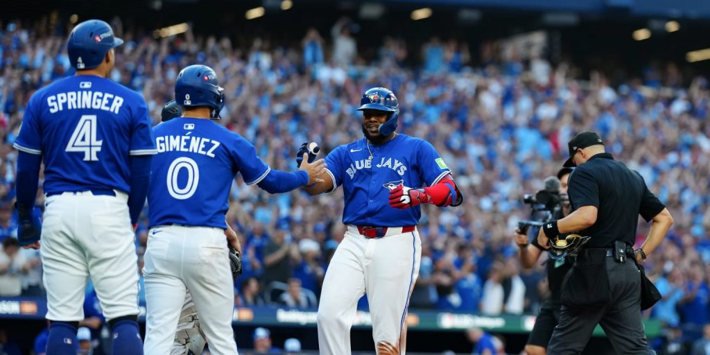 Yanks' power outage in stark contrast to Blue Jays' record surge