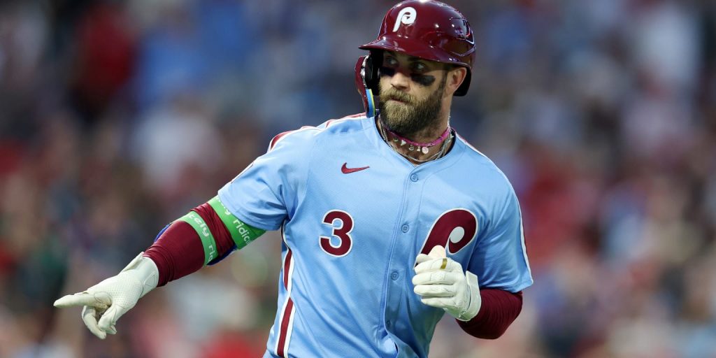 Phils to rock powder blue jerseys for must-win NLDS Game 3 in LA