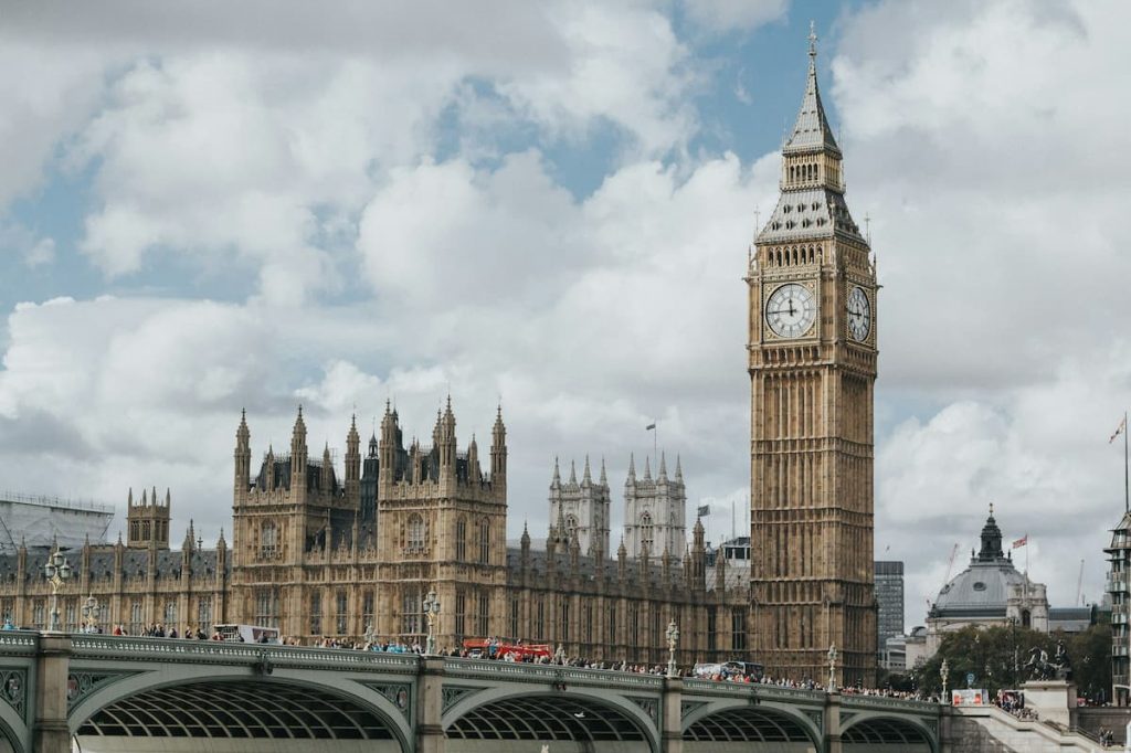 UKGC Introduces New Deposit Limits to Support Responsible Gambling