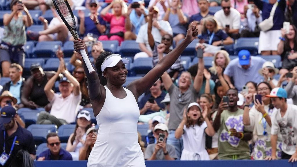 Venus wins a U.S. Open women's doubles match for 1st time since 2014 — without Serena
